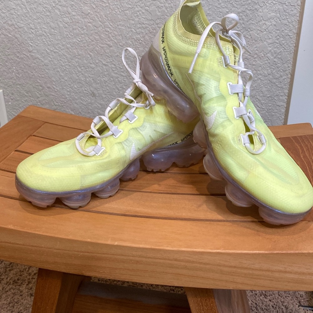 NIKE EUC/GUC Air VaporMax SE in Luminous Green | sz 8.5